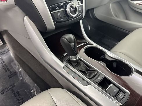 Used 2017 Acura TLX 2.4L image 16
