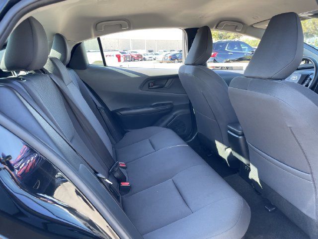 Used 2025 Toyota Prius LE FWD image 27