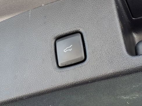 Used 2022 Ford Escape SE w/ Convenience Package image 28