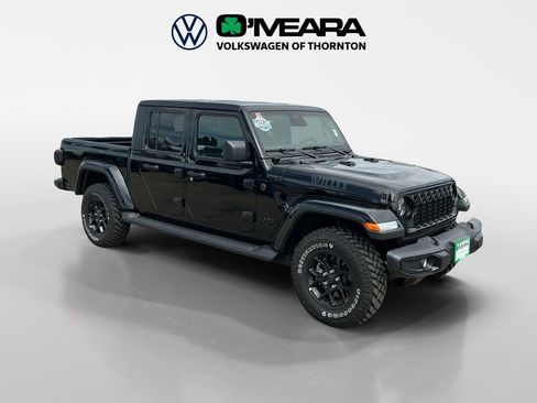 Used 2026 Jeep Gladiator Sport AWD/4WD image 7