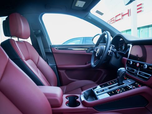 New 2026 Porsche Macan S image 34