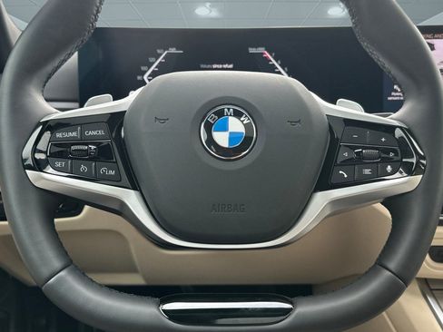 Used 2025 BMW 330i Sedan w/ Premium Package image 15