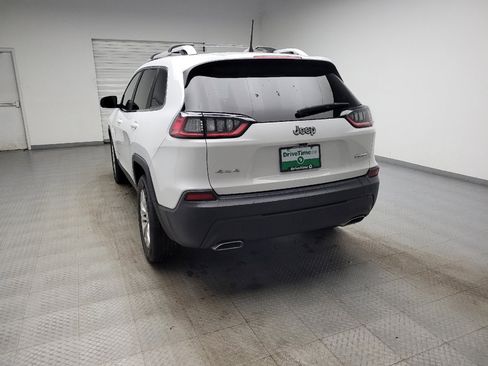Used 2019 Jeep Cherokee Latitude w/ Cold Weather Group AWD/4WD image 6