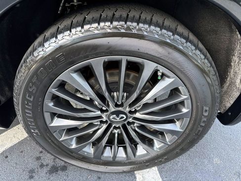 Used 2024 INFINITI QX80 Sensory image 30