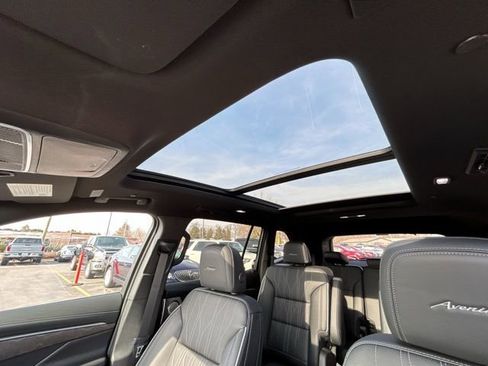 New 2026 Buick Enclave Avenir w/ Super Cruise Package AWD/4WD image 45