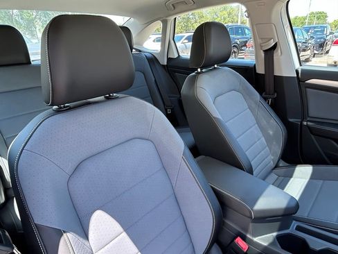 New 2026 Volkswagen Jetta SE FWD image 41