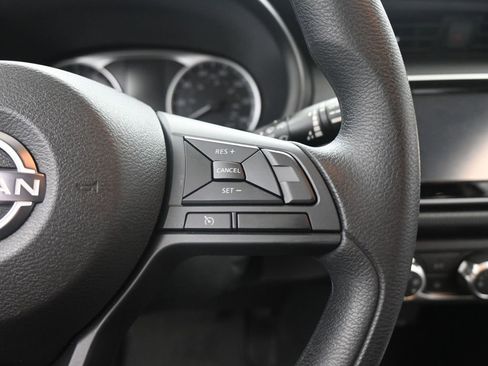 Used 2024 Nissan Kicks S image 13