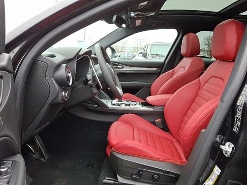 New 2025 Alfa Romeo Stelvio Sprint w/ Veloce Package image 9