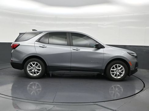 Used 2023 Chevrolet Equinox LS FWD image 7