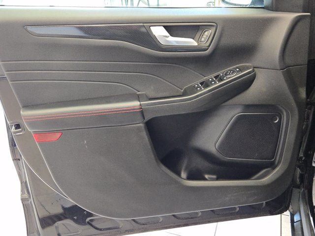 Used 2024 Ford Escape ST-Line w/ Tech Pack #1 AWD/4WD image 19