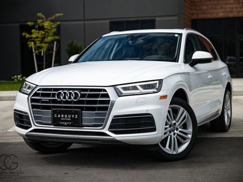 Used 2018 Audi Q5 2.0T Premium Plus w/ Premium Plus Package AWD/4WD image 2