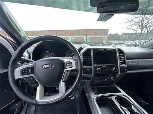 Used 2019 Ford F250 Lariat image 29