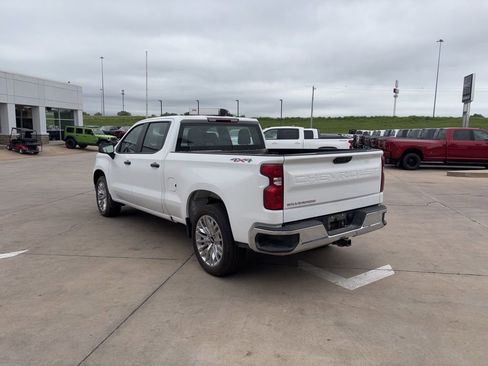 Used 2022 Chevrolet Silverado 1500 W/T w/ WT Safety Package AWD/4WD image 6
