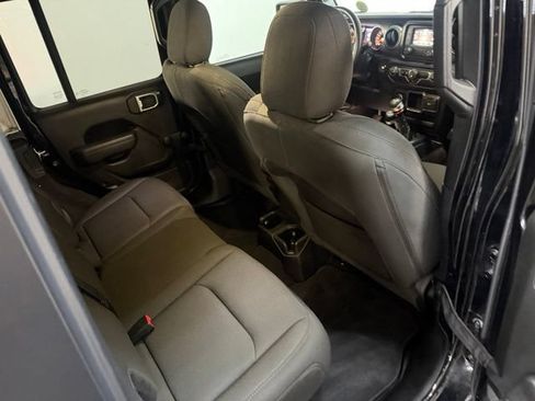 Used 2021 Jeep Wrangler Unlimited Sport AWD/4WD image 38