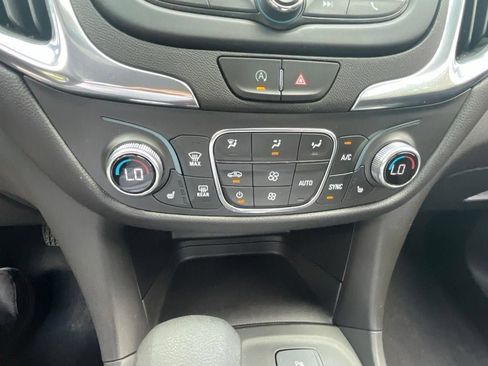 Used 2023 Chevrolet Equinox LT FWD image 21
