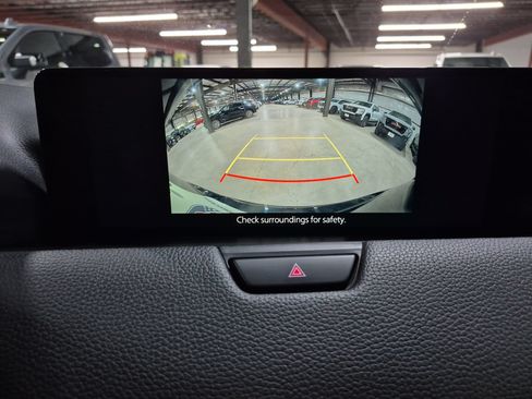Used 2025 MAZDA CX-90 3.3 Turbo w/ Preferred Package AWD/4WD image 16