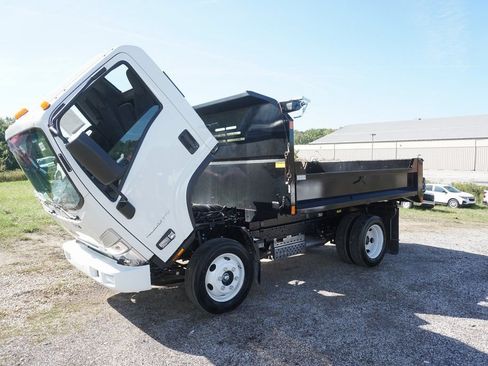 New 2025 Chevrolet Low Cab Forward RWD image 29