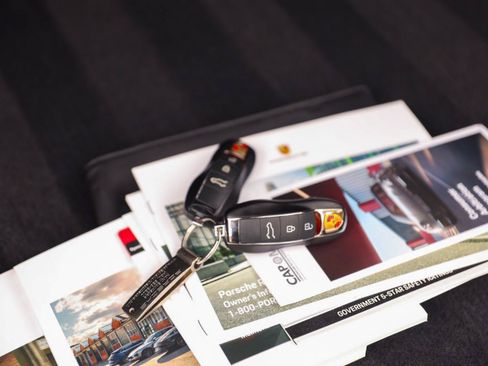 Used 2021 Porsche Macan AWD/4WD image 15