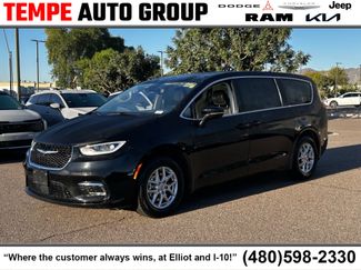 Certified 2024 Chrysler Pacifica Touring-L video 1