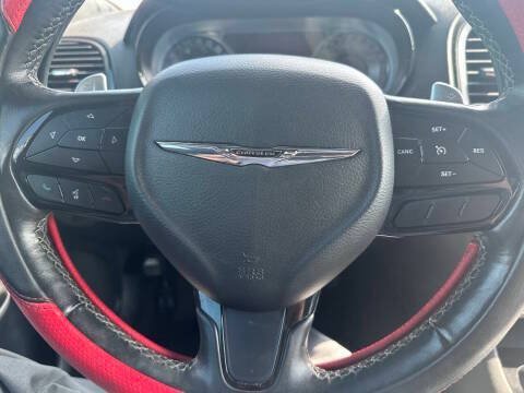 Used 2019 Chrysler 300 S w/ 300S Premium Group 2 RWD image 16