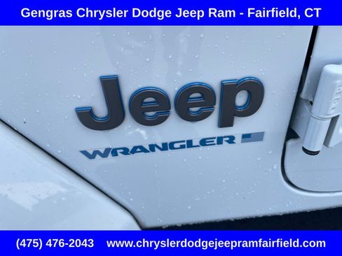 Used 2024 Jeep Wrangler Unlimited w/ Convenience Group AWD/4WD image 16