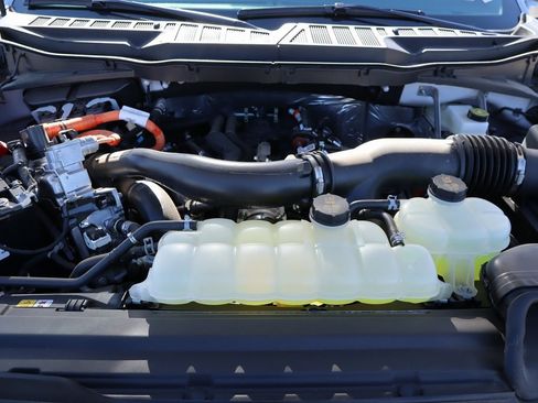 New 2025 Ford F150 Lariat w/ Equipment Group 501A Mid image 21