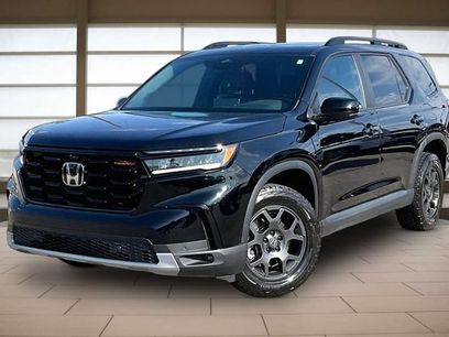 Used 2025 Honda Pilot TrailSport