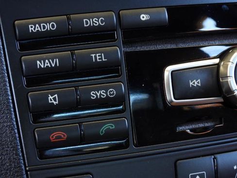 Used 2013 Mercedes-Benz E 350 Luxury image 52