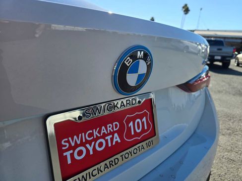 Used 2025 BMW i4 eDrive40 image 16