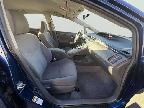 Used 2011 Toyota Prius Five image 27