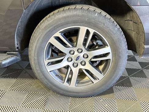 Used 2024 Ford Expedition Max Limited image 34