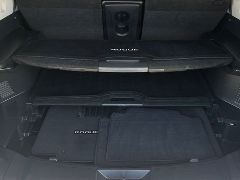 Used 2019 Nissan Rogue SL FWD image 17