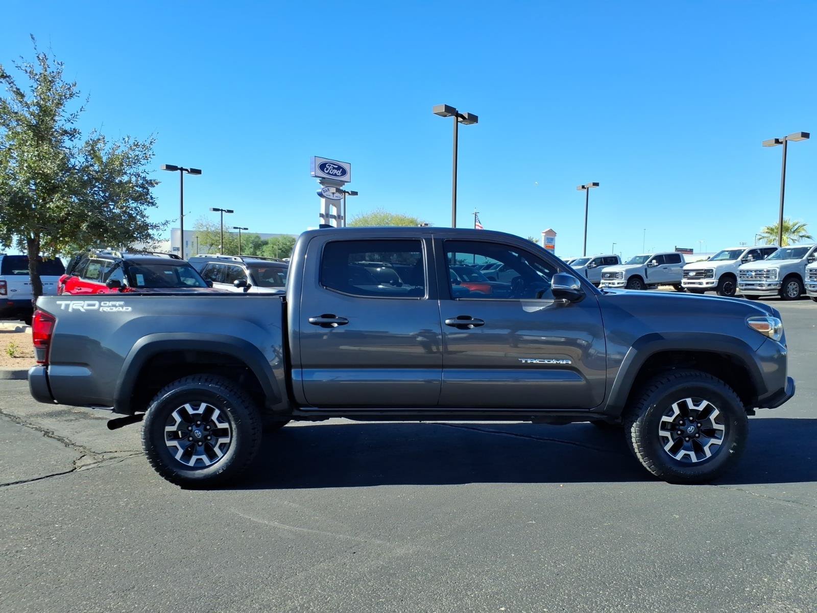 Used 2018 Toyota Tacoma TRD Off-Road w/ Technology Package RWD image 7