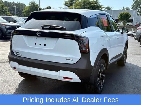Certified 2025 Nissan Kicks SV AWD/4WD image 8