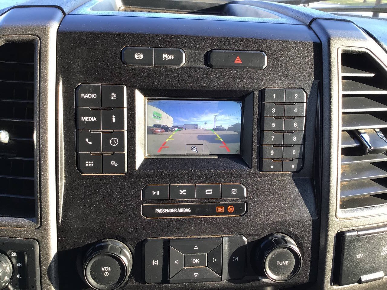 Used 2022 Ford F250 XL w/ Power Equipment Group AWD/4WD image 17