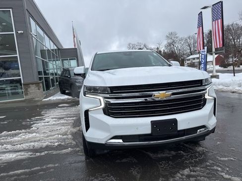 Used 2024 Chevrolet Tahoe LT w/ LT Signature Package image 4