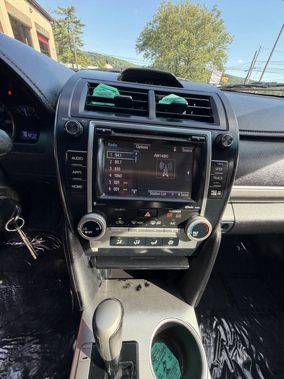 Used 2014 Toyota Camry SE w/ Moonroof Package FWD image 27