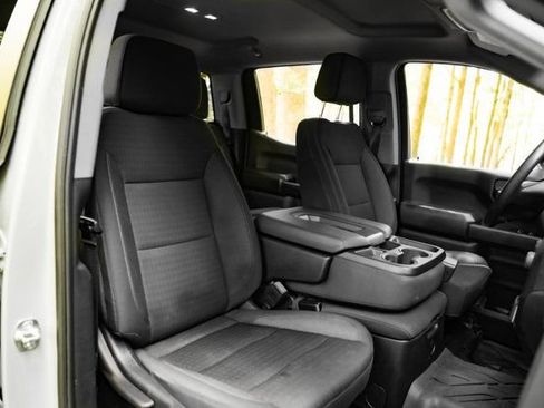 Used 2025 Chevrolet Silverado 1500 Custom Trail Boss AWD/4WD image 22