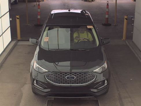 Used 2024 Ford Edge SEL w/ Convenience Package AWD/4WD image 2