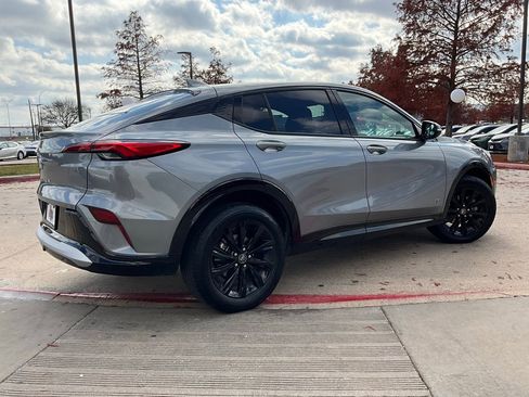 Used 2025 Buick Envista Sport Touring image 6