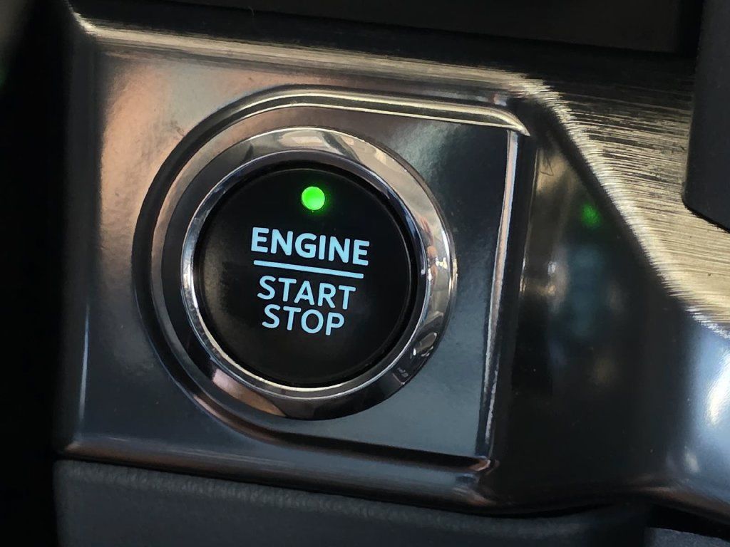 Used 2021 Ford F150 Lariat w/ Equipment Group 502A High AWD/4WD image 16