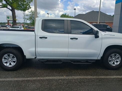 Used 2023 Chevrolet Silverado 1500 W/T w/ Trailering Package AWD/4WD image 2