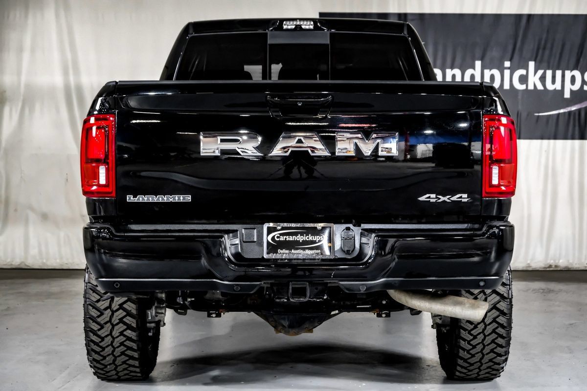 Used 2025 RAM 2500 Laramie AWD/4WD image 10