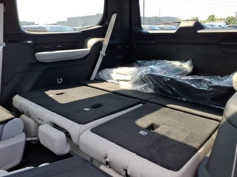 New 2026 Jeep Grand Wagoneer Limited AWD/4WD image 18