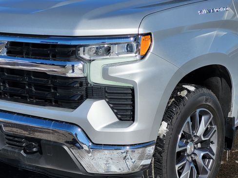 Used 2022 Chevrolet Silverado 1500 LT image 8