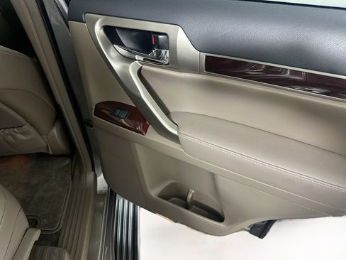 Used 2014 Lexus GX 460 w/ Premium Package image 30