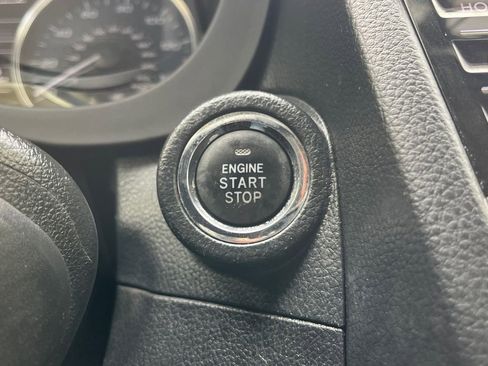 Used 2017 Subaru Crosstrek 2.0i Limited image 18