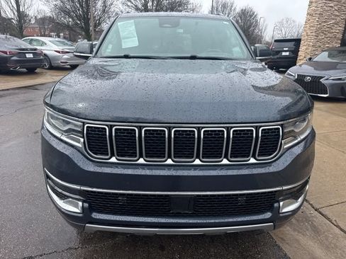 Used 2022 Jeep Wagoneer Series III AWD/4WD image 8