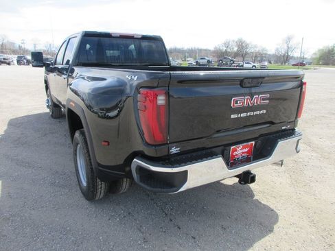 New 2026 GMC Sierra 3500 SLT w/ SLT Convenience Package image 7