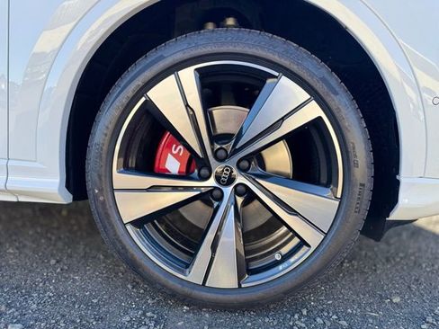 New 2025 Audi SQ5 Premium Plus image 10